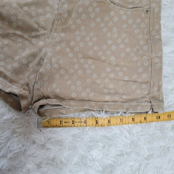 Levi's Tan Beige Mid-Rise 4" Inseam Printed Denim Shorts- Size 4 - Picture 7 of 14
